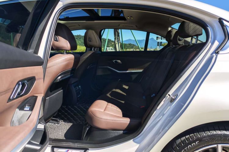 宝马3系 2020款 改款 325Li M运动套装中控内饰7004