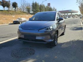 哪吒汽车 哪吒V 2022款 潮 300 Lite 磷酸铁锂