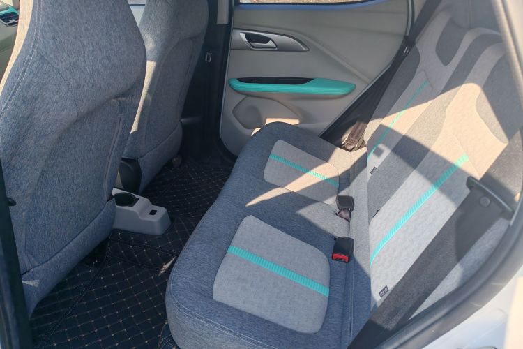 江铃集团新能源 易至EV3 2023款 青春版 320KM 舒适型中控内饰7003