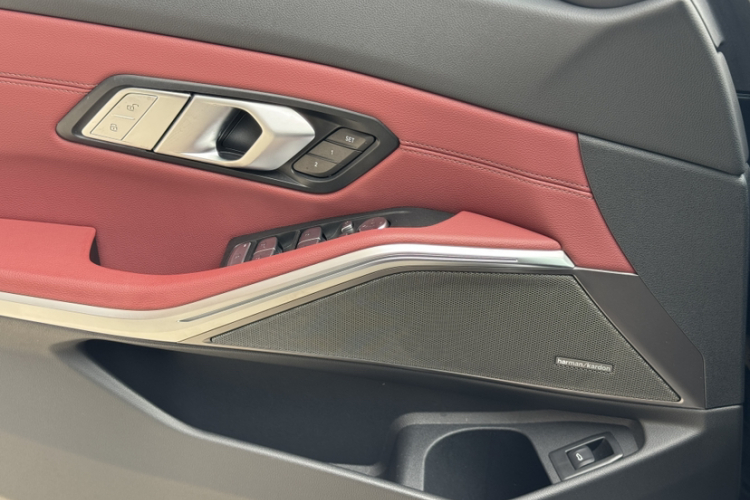 宝马3系 2022款 325Li M运动曜夜套装局部细节9003