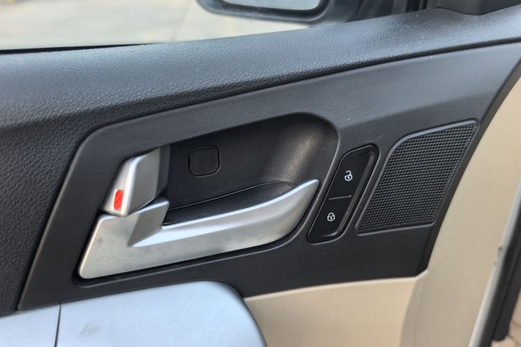 吉利汽车 帝豪 2017款 三厢百万款 1.5L 手动豪华型中控内饰7001