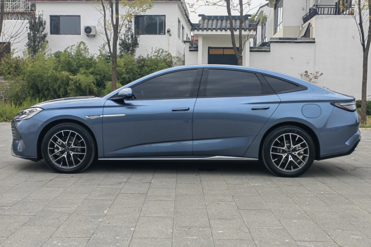比亚迪 海豹07 DM-i 2025款 DM-i 1.5L 125km 豪华型车身外观6005