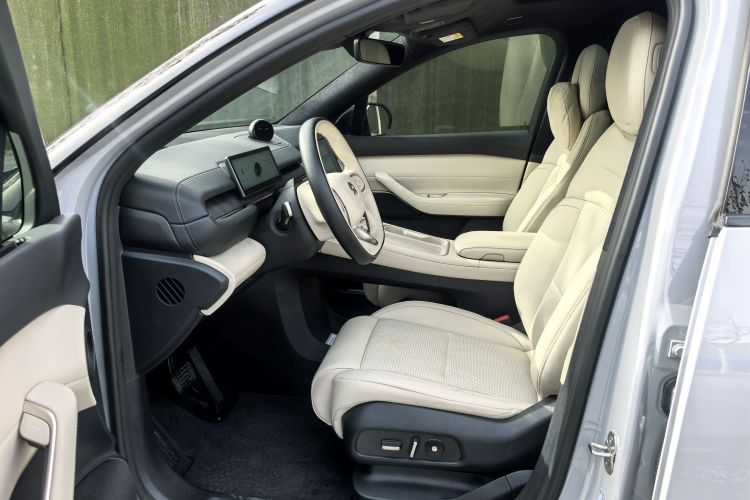 蔚来ES6 2023款 75kWh中控内饰7002