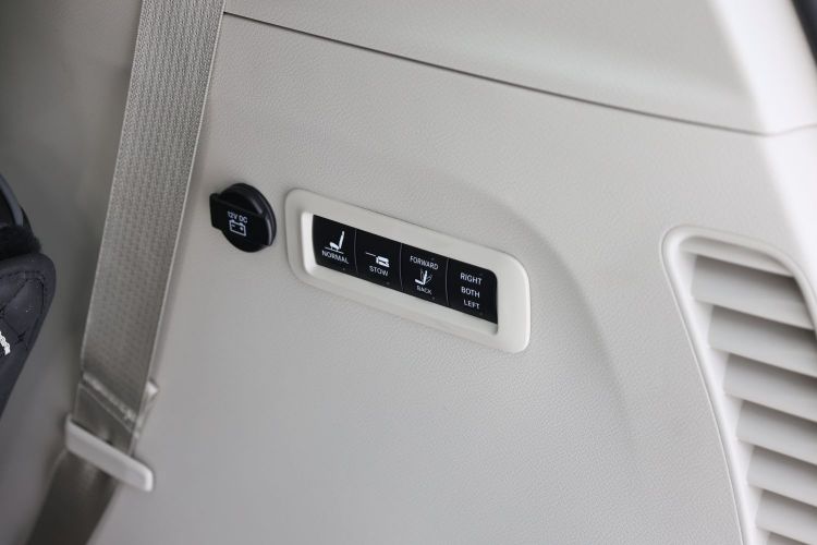 克莱斯勒 大捷龙(进口) 2017款 3.6L 尊享版局部细节9004