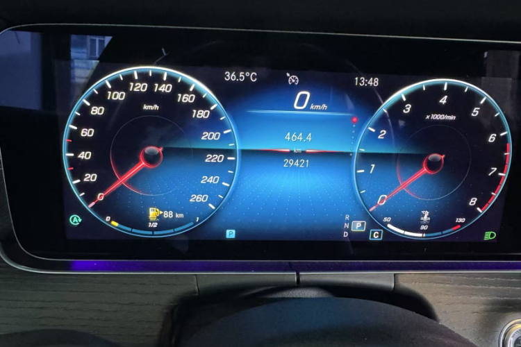 奔驰E级 2021款 改款 E 300 L 运动豪华型中控内饰15