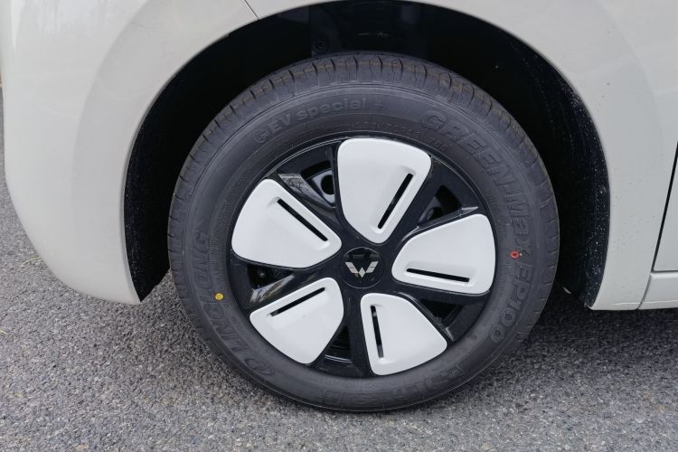 五菱汽车 宏光MINIEV 2025款 四门版 进阶款车身外观6009