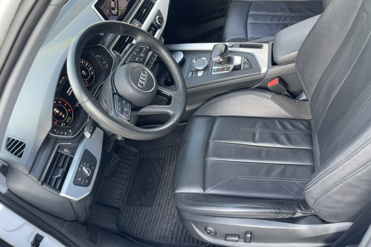 奥迪A4L 2019款 40 TFSI 时尚型 国VI中控内饰7001