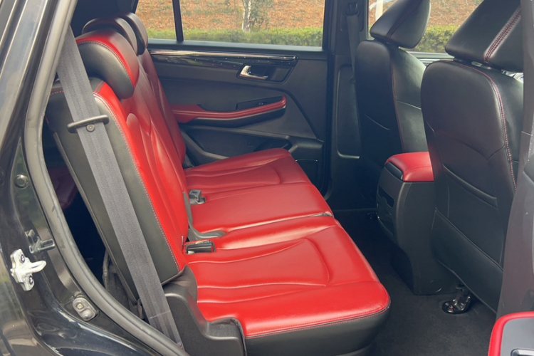 SWM斯威汽车 SWM斯威G05 2022款 PRO 1.5T DCT精英型 7座中控内饰7003