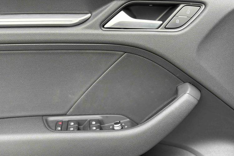 奥迪A3 2018款 30周年年型 Sportback 35 TFSI 进取型中控内饰7004