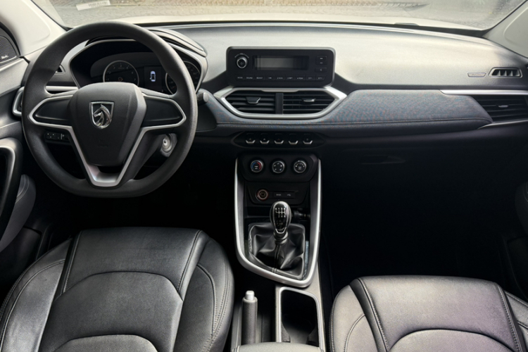 宝骏530 2018款 1.5T 手动舒适型 国V中控内饰7003