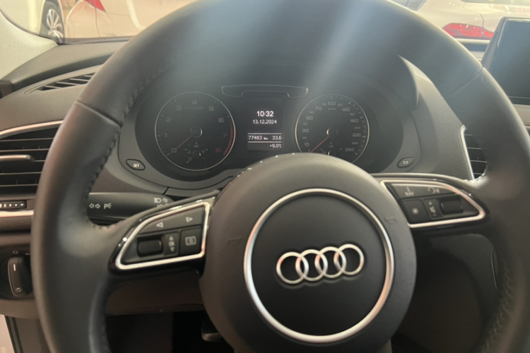 奥迪Q3 2018款 30周年年型 30 TFSI 时尚型中控内饰15