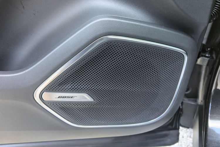 领克09 EM-P 2023款 2.0TD EM-P 远航版PM 七座中控内饰7009