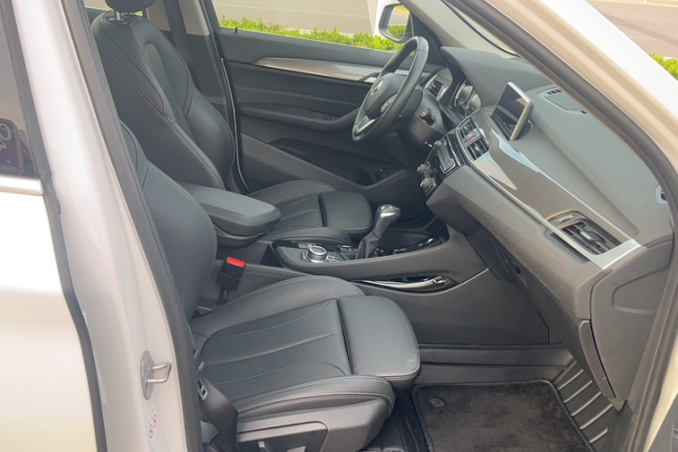 宝马X1新能源 2019款 xDrive25Le 豪华型中控内饰7005