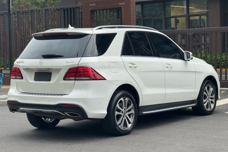 奔驰GLE 2017款 GLE 320 4MATIC 动感型车身外观6007
