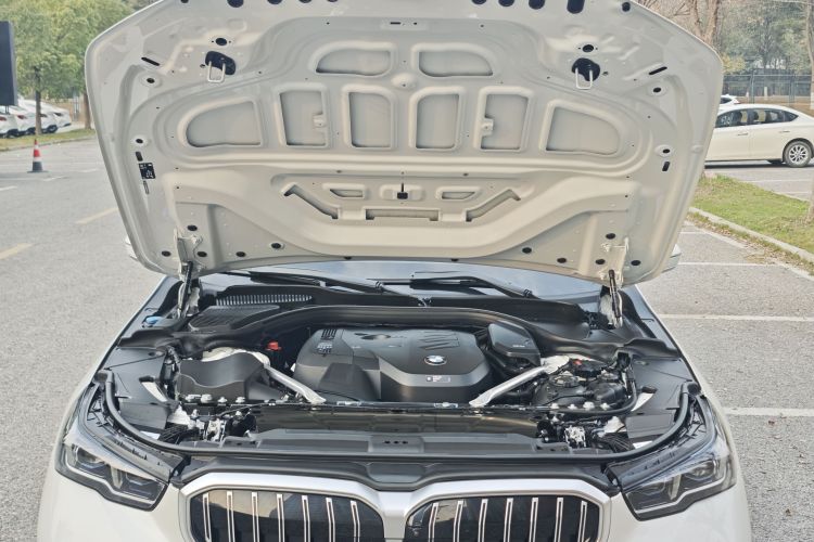 宝马5系 2024款 530Li 尊享型 M运动套装中控内饰7006