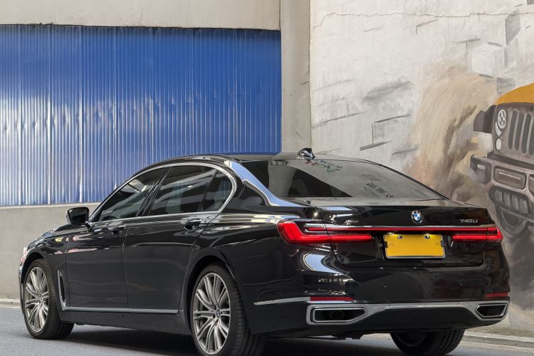 宝马7系 2019款 改款 740Li xDrive 行政型 豪华套装车身外观6004