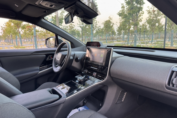 广汽丰田bZ4X 2022款 长续航Elite中控内饰7008