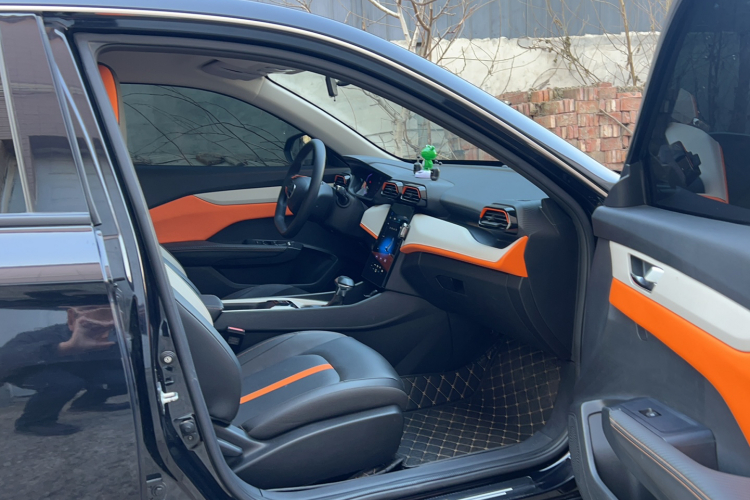 东风风神 奕炫 2023款 马赫版 1.5L 自动追风版局部细节41