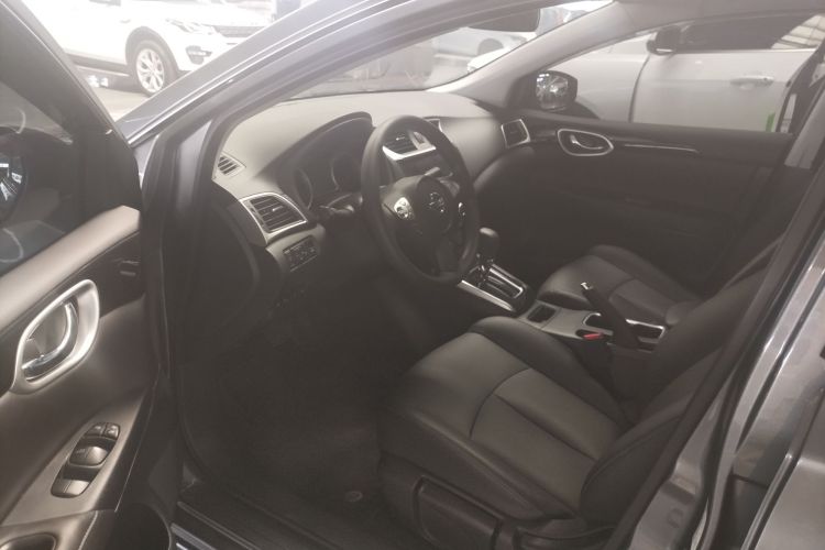 日产 轩逸 2022款 经典 1.6XL CVT豪华版中控内饰7002