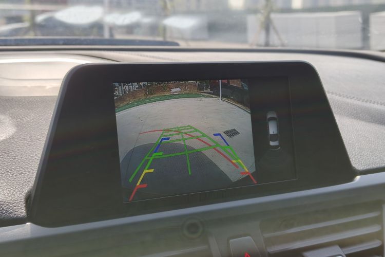 宝马1系 2018款 118i 运动型中控内饰7011