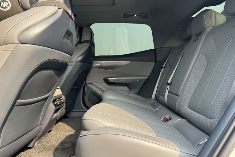 领克07 2024款 EM-P 126长续航 Ultra中控内饰7006