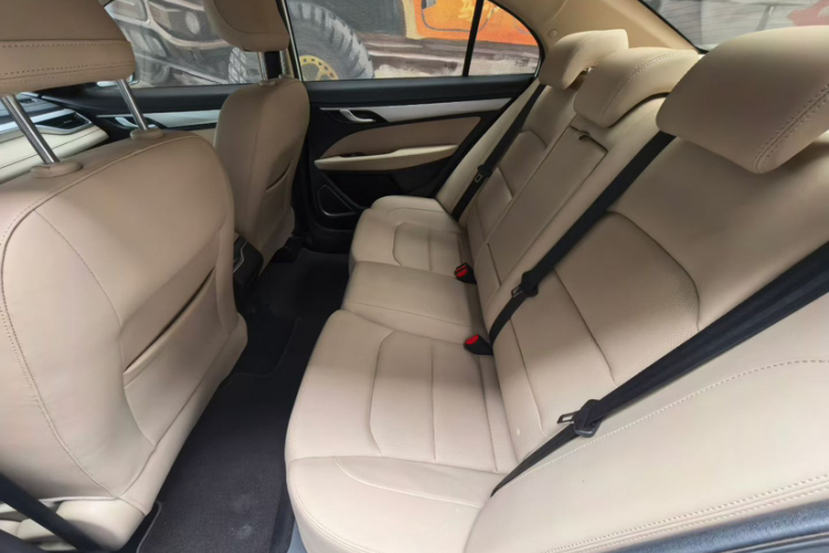 吉利汽车 帝豪 2018款 1.5L CVT豪华型中控内饰7003