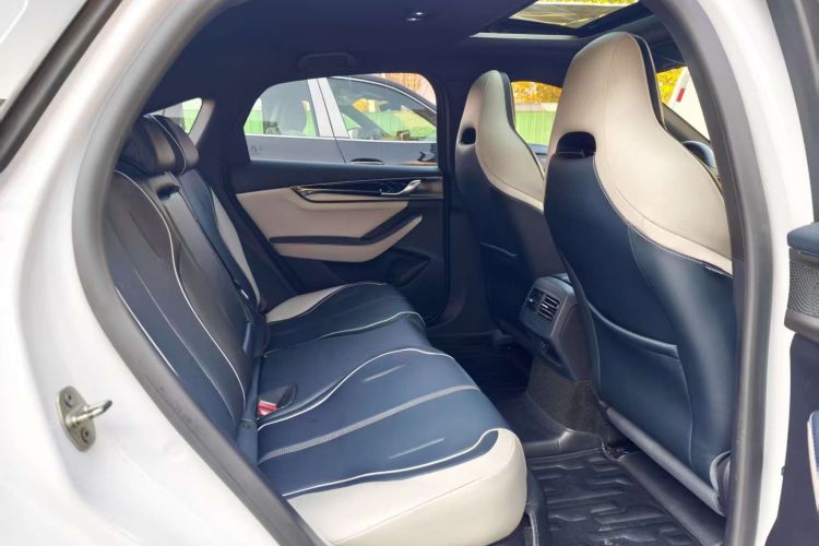 比亚迪 秦PLUS 2021款 DM-i 55KM 旗舰型中控内饰7005