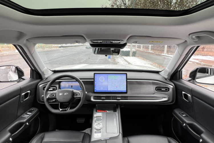 北京越野 北京BJ30 2024款 1.5T 魔核电驱进阶版中控内饰7004