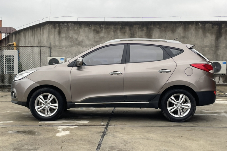 北京现代ix35 2012款 2.0L 自动两驱精英版GLS车身外观6001