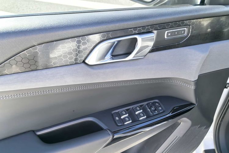 领克03 2022款 2.0TD DCT劲Pro中控内饰7007