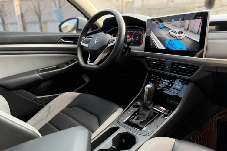 大众 宝来 2023款 300TSI DSG尊行版局部细节9009