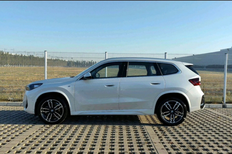 宝马X1 2024款 sDrive25Li X设计套装车身外观6003