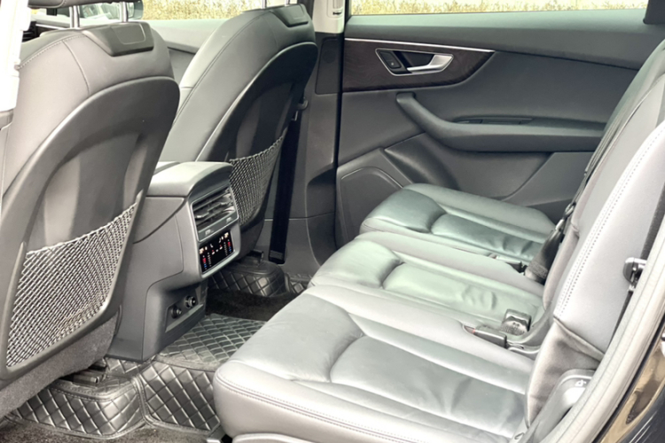 奥迪Q7 2020款 55 TFSI quattro S line运动型中控内饰7003