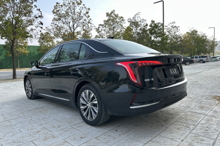 红旗E-QM5 2022款 431km 充电乐享版车身外观6004