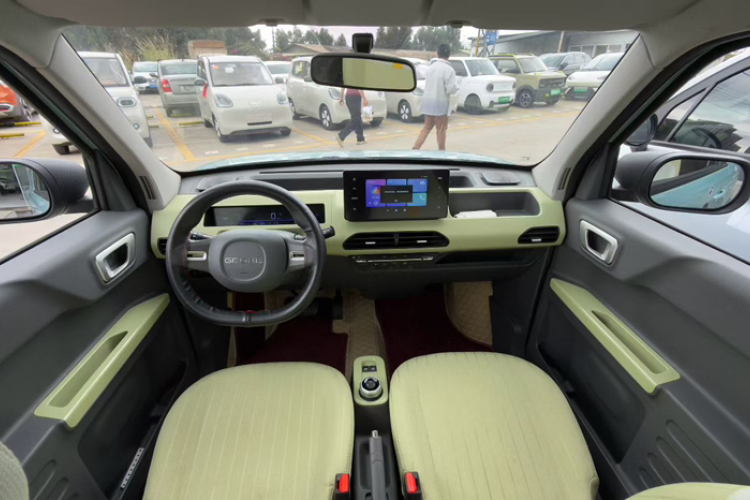 吉利银河 2024款 熊猫mini 200km 龙腾PRO版车身外观6002