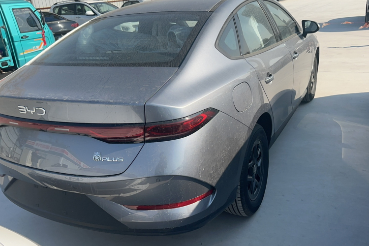 比亚迪 秦PLUS 2025款 DM-i 智驾版 55KM领先型车身外观6003