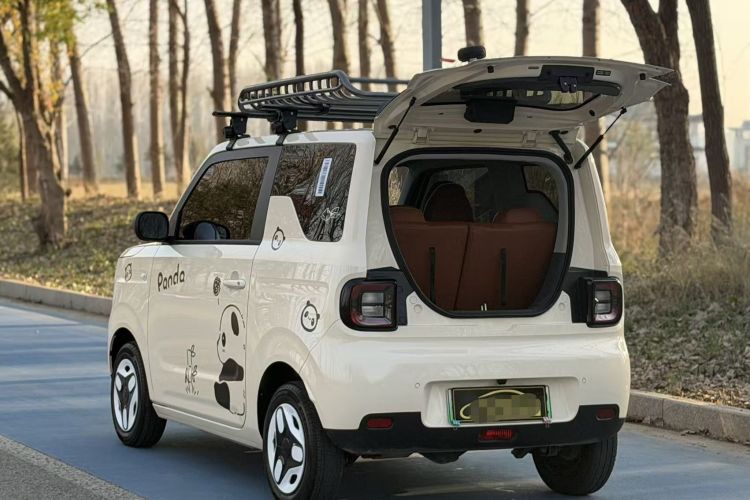 吉利银河 熊猫 2025款 210km 元气熊车身外观6001