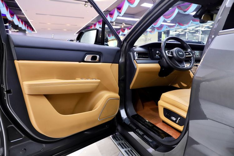 理想汽车 理想ONE 2021款 增程6座版中控内饰7011