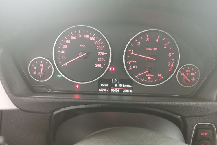 宝马3系 2015款 316Li 时尚型中控内饰15