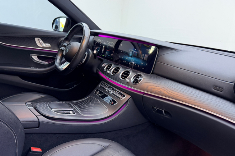 奔驰E级(进口) 2021款 E 260 时尚型运动版局部细节19