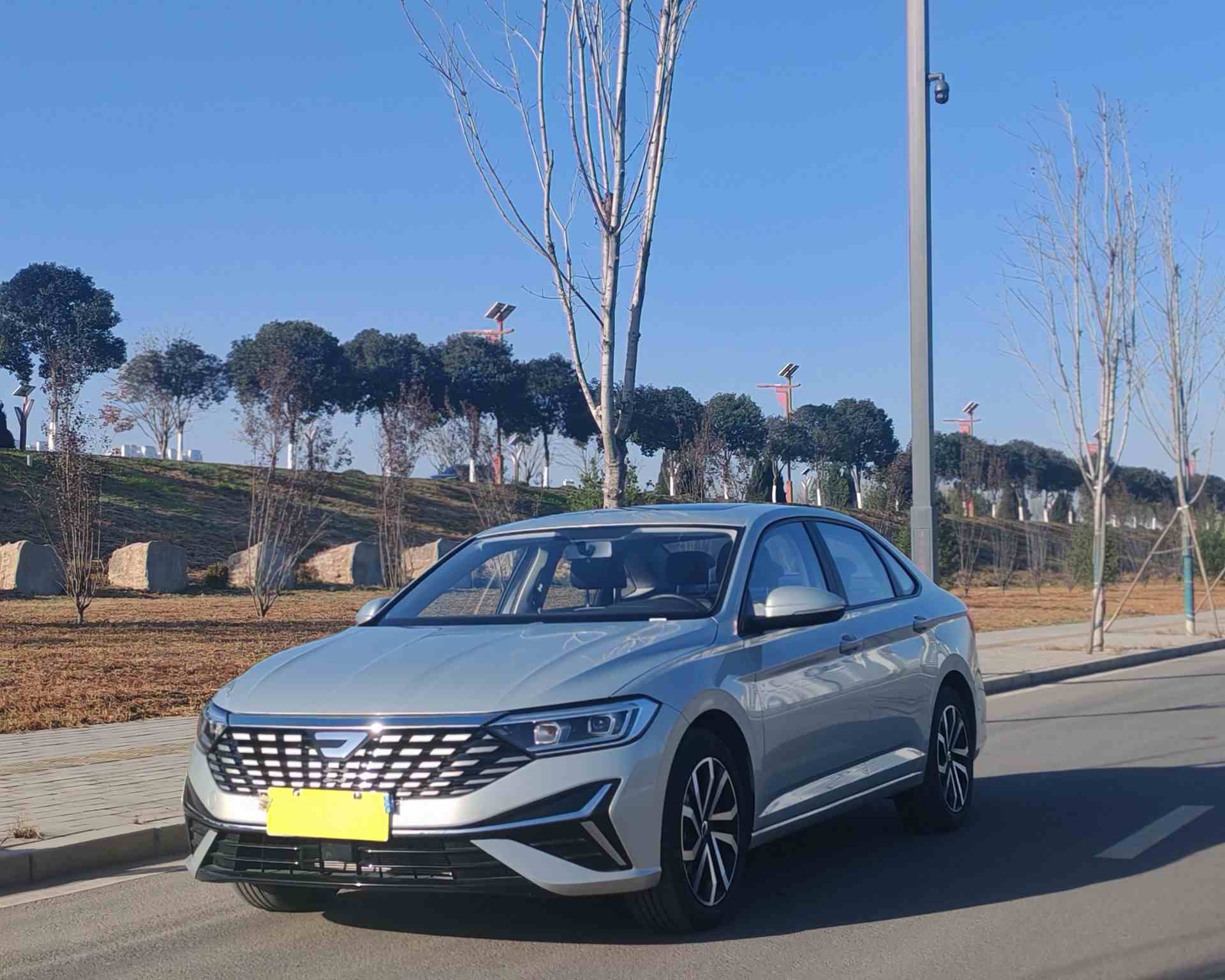 捷达VA7 2025款 1.4T 自动先到先得版(1)