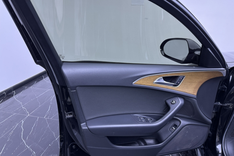 奥迪A6L 2018款 30周年年型 30 FSI 风尚型局部细节9003