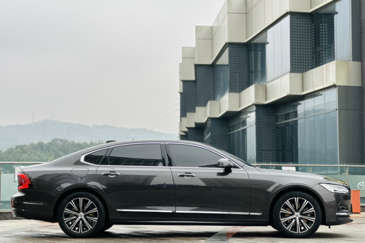 沃尔沃S90 2021款 B5 智逸豪华版车身外观6002