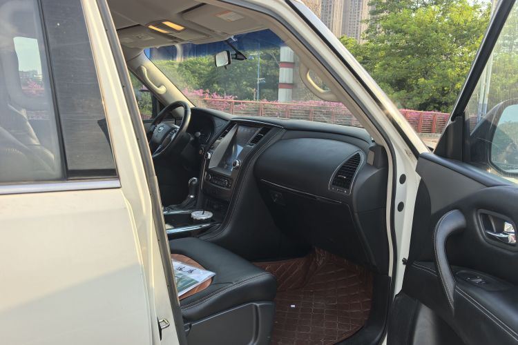 日产 途乐（平行进口）中控内饰7007