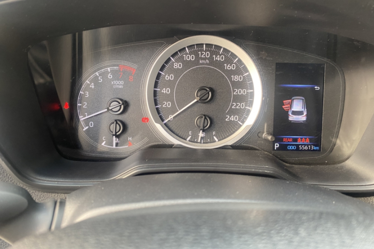 丰田 卡罗拉锐放 2022款 2.0L 先锋版中控内饰15