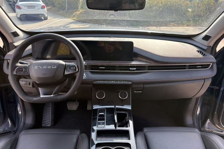 星途追风 2020款 乘风破浪版 1.5T CVT星睿版中控内饰7004