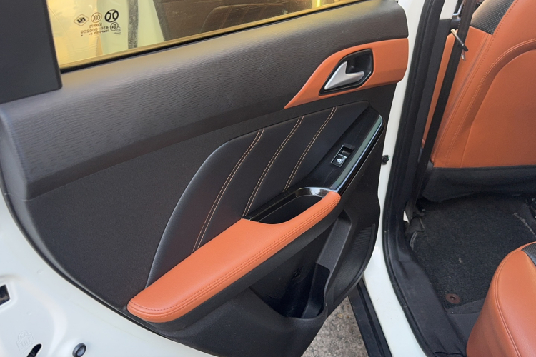 北京汽车 绅宝X35 2016款 1.5L 自动豪华版中控内饰7003