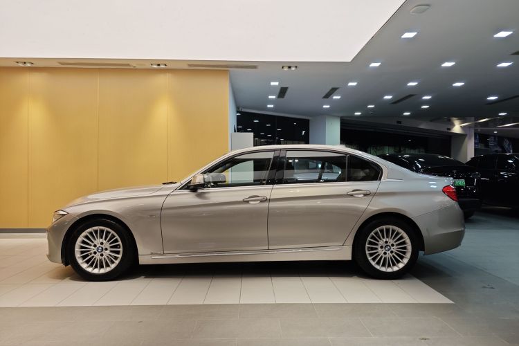宝马3系 2014款 320Li 豪华设计套装车身外观6005