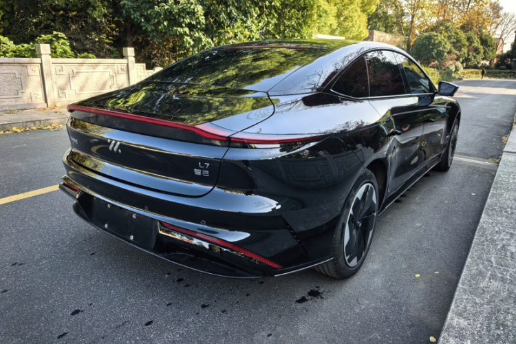 智己汽车 智己L7 2022款 Dynamic车身外观6005