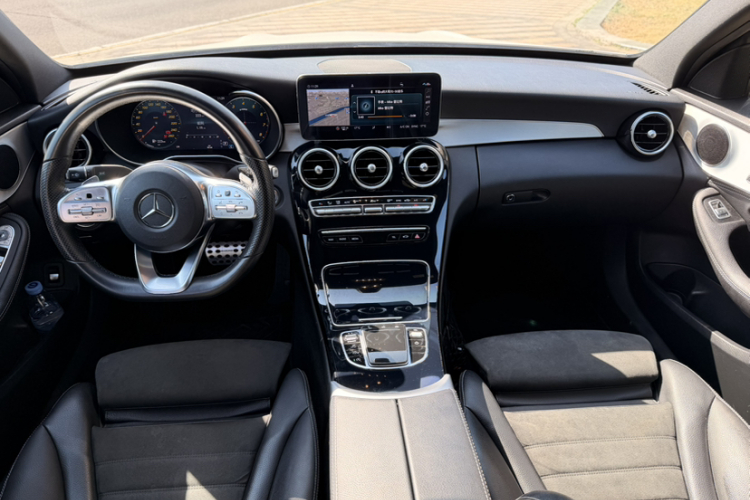奔驰C级 2019款 C 260 运动版中控内饰7004